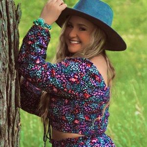 Meet your Posher, Carly